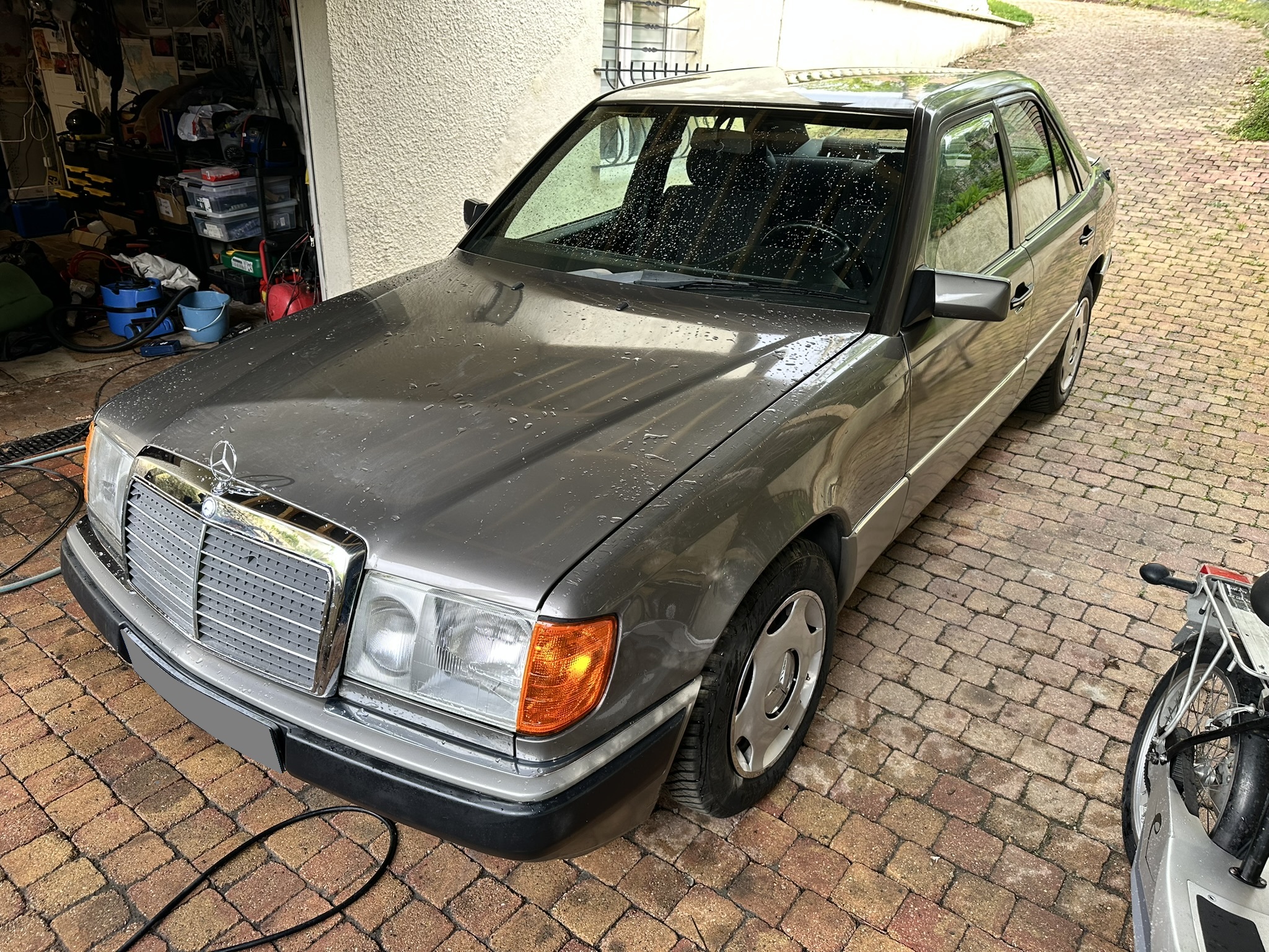 a vendre Mercedes 250d turbo